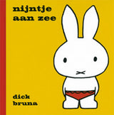 Maison centrale du livre Miffy au bord de la mer