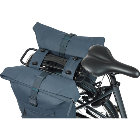 Basil sac de vélo double brooklyn mik 41l 14 x 30 x 37 cm - bleu