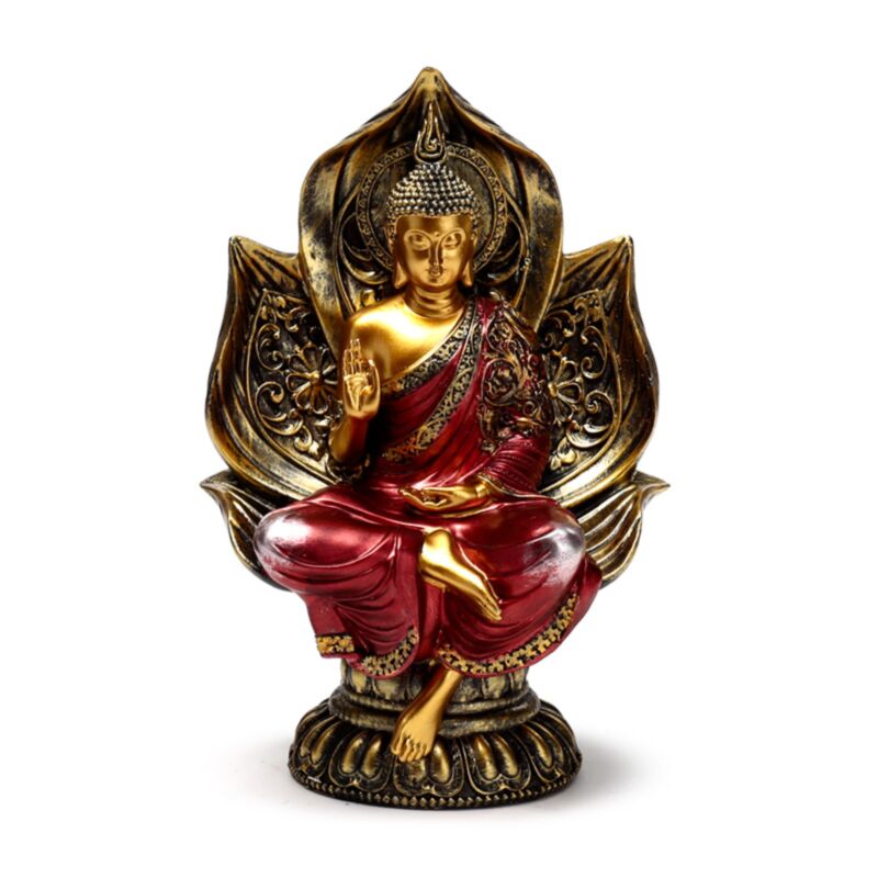 Bouddha thaïlandais en or rouge, lotus assis