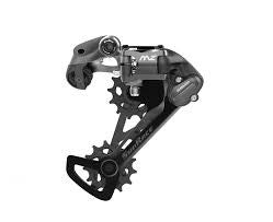 Dérailleur a Sunrace 12v hex rdmz600