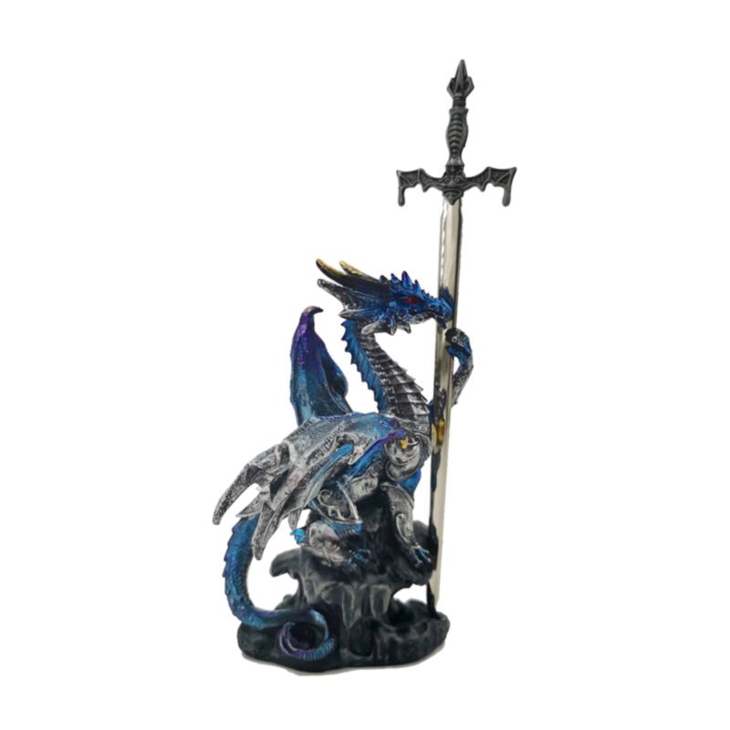 Protecteur de légende sombre du dragon de nuit avec épée