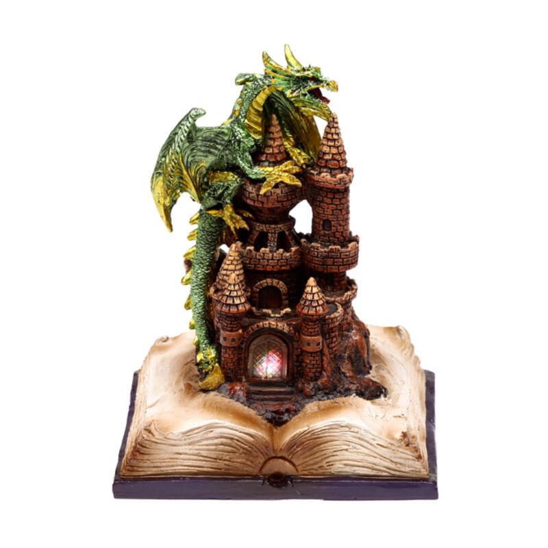 Des légendes sombres ont mené un dragon de terre de château de conte de fées enchanté