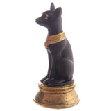 Egypte - l'écorce d'or noir porte un collier de scarabée