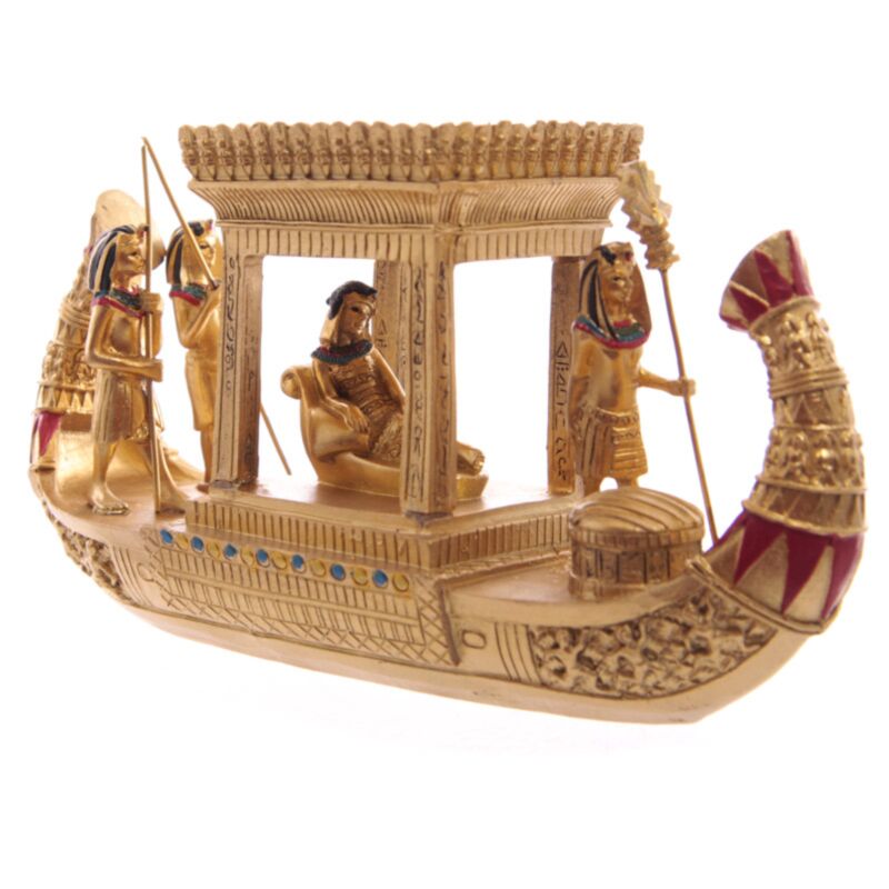 Egypte - bateau couvert d'or