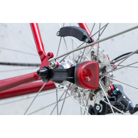 Lumière régulière SL150C Relight. Éclairage du vélo avant et arrière.