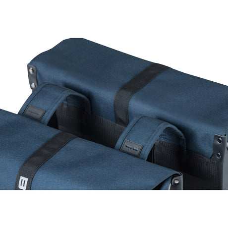 Basil Forte double sac à vélo, eau-représentante, noir bleu marine, 35L