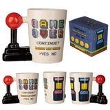 Tasse en céramique avec poignée en forme de joystick Game Over