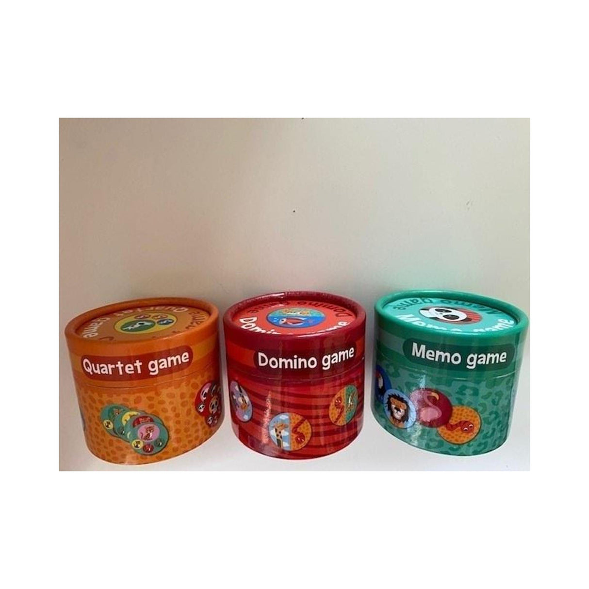 Gagne des animaux dominos Holland dans une boîte de rangement ronde