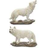 Statue du loup protecteur de l'esprit du nord de la nuit