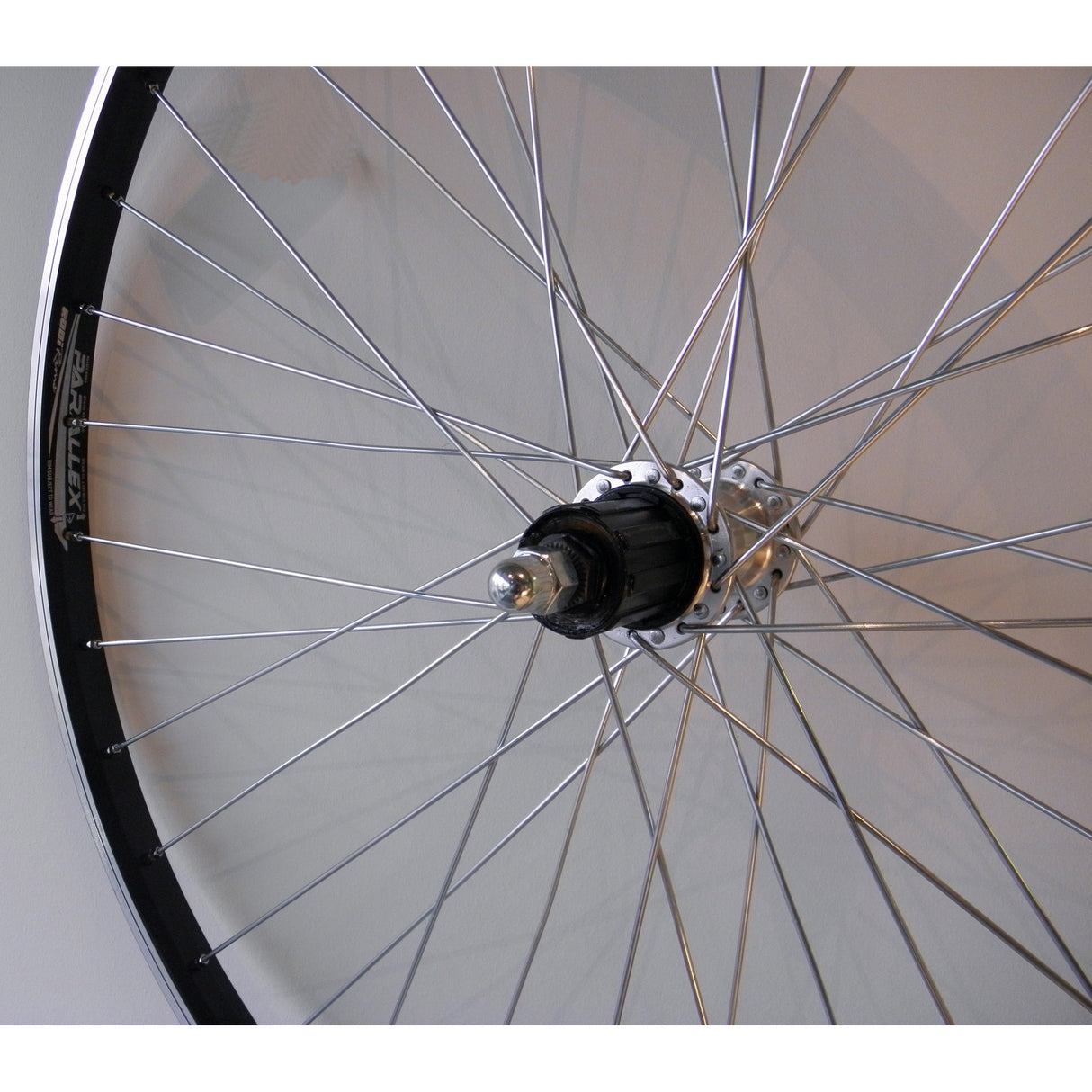 Roue arrière 28-15 8-13 8 622 Cass 8V 9V Fixe Alu Paralex noir