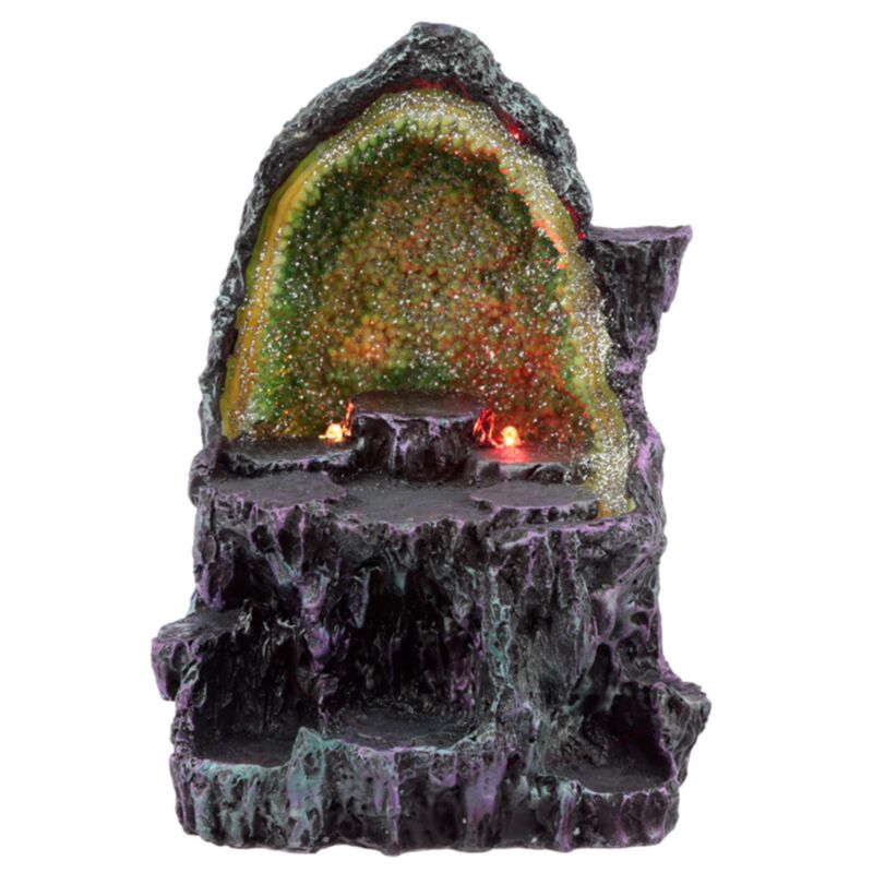 Affichage de figurines miniatures à LED dans la grotte de cristal de légendes sombres