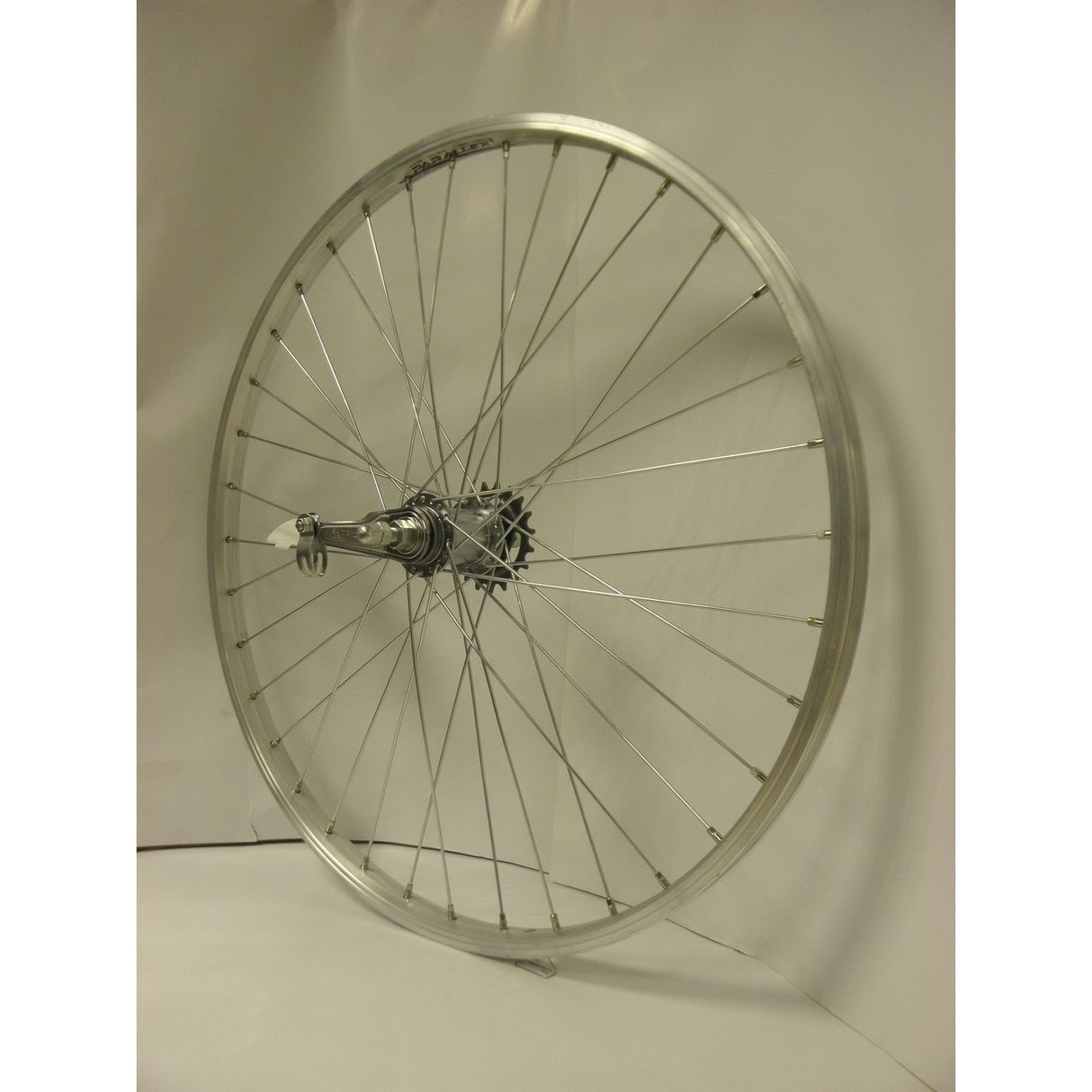 Roue arrière Roland 26-1,75 559 Shimano rn jante aluminium paralex argent