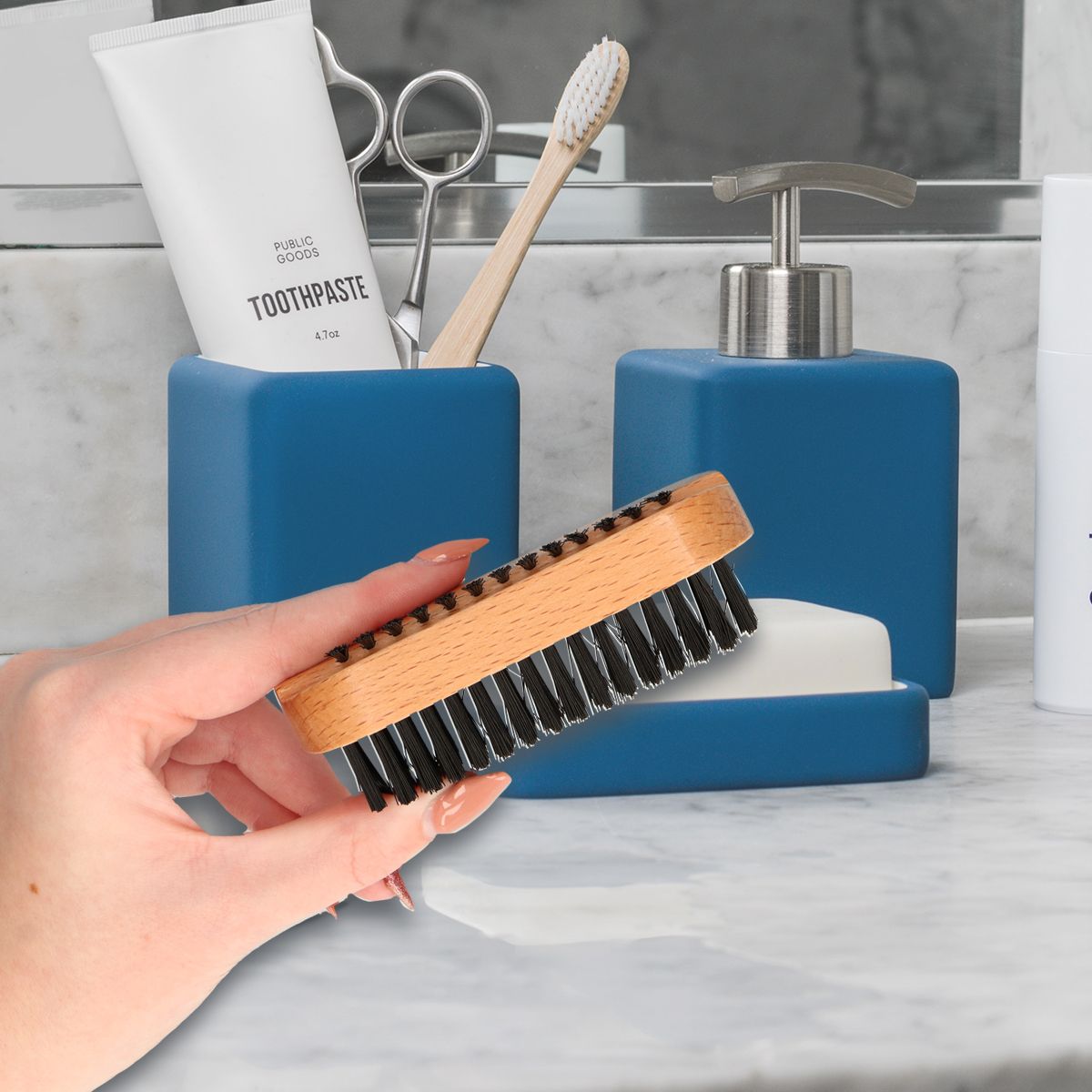 Brosse à ongles amusante pour le bain, poils en bois