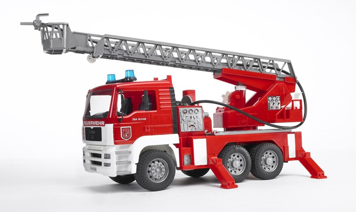 Bruder Auto Fire Tamin avec pompe