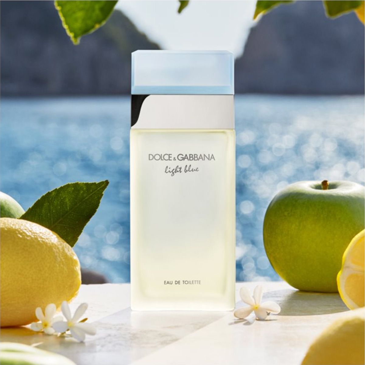 Dolce Gabbana eau de toilette vaporisateur bleu clair 50 ml femme