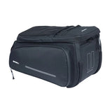 Déplacement du sac de transport de basilic