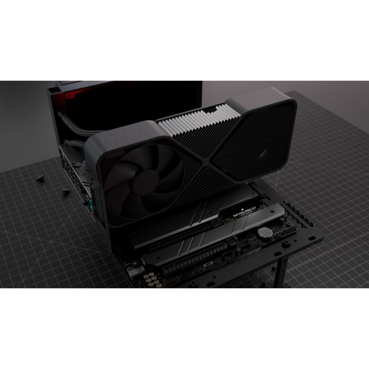 SSD Corsair MP700 Pro XT 4 To (noir, PCIe Gen5 x4 NVMe 2.0, M.2 2280, 3D TLC NAND)