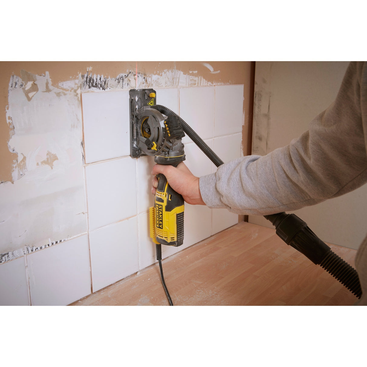Scie circulaire à main multi-matériaux Stanley fatmax 650w (jaune noir, avec étui)