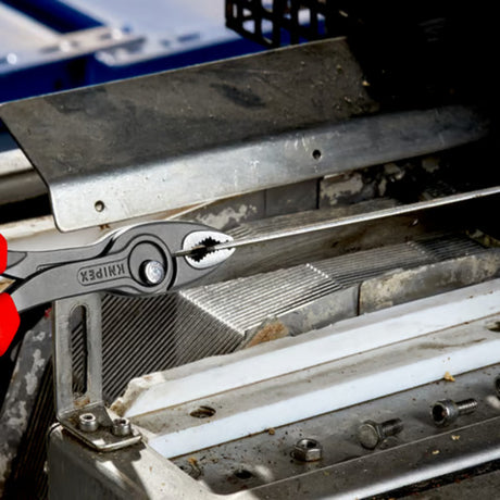 Pince à poignée avant Knipex | longueur 200 mm | gaines polies multi-composants | phosphaté noir | 1 pièce - 82 02 200 - 82 02 200