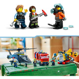 Lego city 60462 remix d'un hélicoptère, d'un camion de pompiers et d'un sous-marin