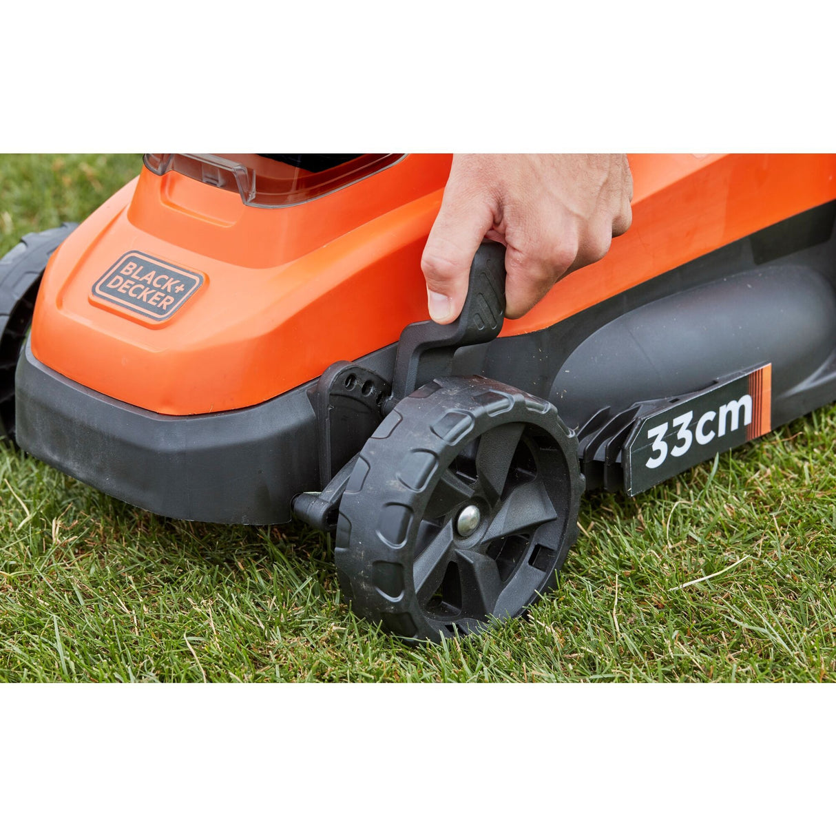 Tondeuse à gazon Black+decker bcmw3318l2-qw 2x 18v (orange noir, 2x batterie 18v 2,5ah et chargeur inclus)