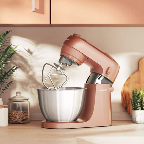 Le robot culinaire Kenwood devient rouge argile