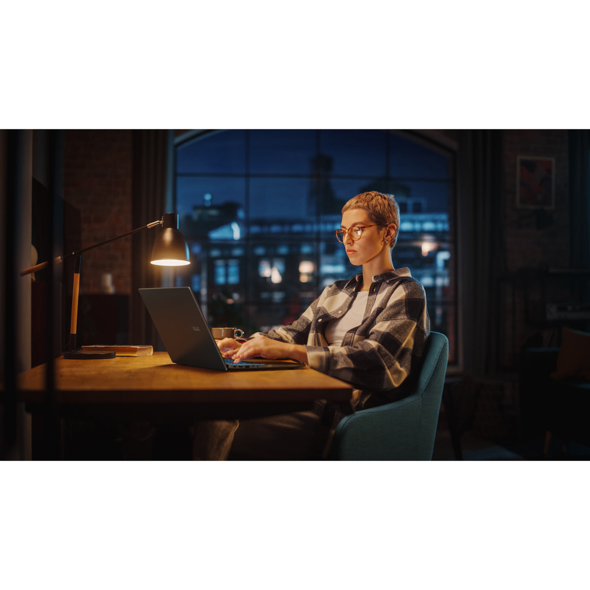 Ordinateur portable de jeu Asus v16 fx3607vh-rp011ws 16 (noir | core 5 210h | rtx 5050 | 16 go | SSD 512 go)