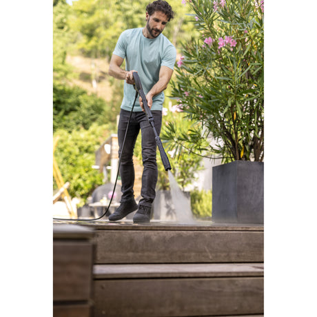 Nettoyeur haute pression domestique Kärcher k 5 wcm premium (jaune noir, avec nettoyeur haute pression, enrouleur de tuyau et nettoyant de surface)