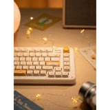 Clavier mécanique sans fil Iqunix zx75 Sunset Ponder (jaune clair, disposition américaine (qwerty), iquunix petit prince, 75 %, LED RVB, remplaçable à chaud, pbt double prise, 2,4 GHz | Bluetooth 5.1 | USB-C)