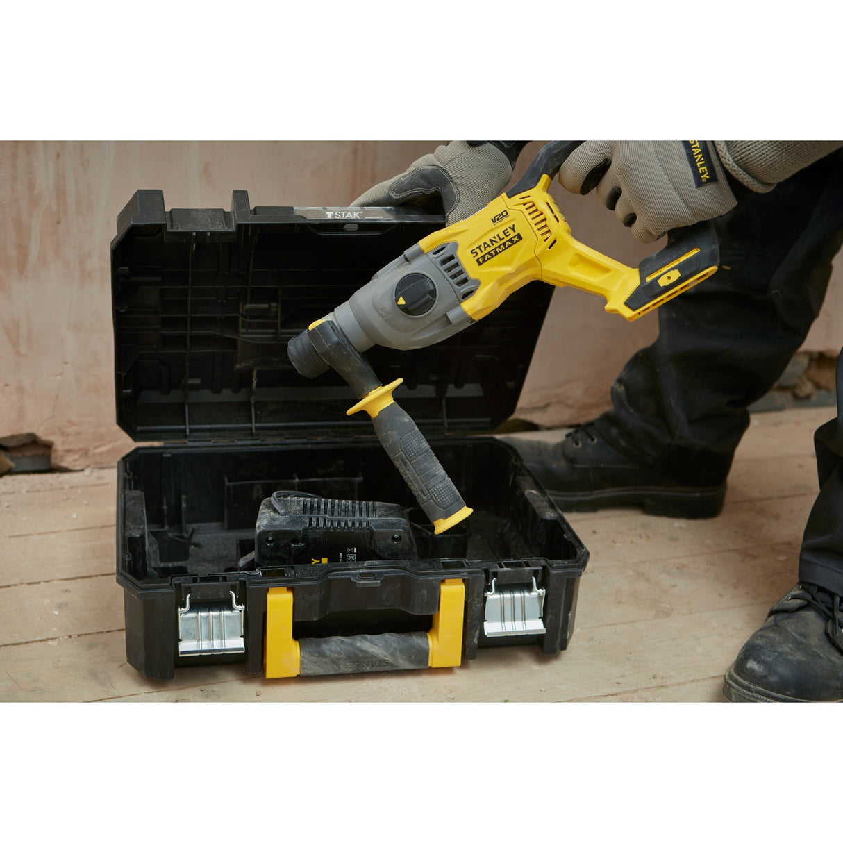 Stanley Fatmax V20 Kit combiné de perceuse à percussion sans fil sans balais 18 V (jaune noir, SDS+, 2 batteries et chargeur inclus, avec étui)