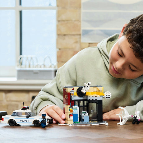 Lego super heros 76311 spider-verse : miles moraux contre la moquerie