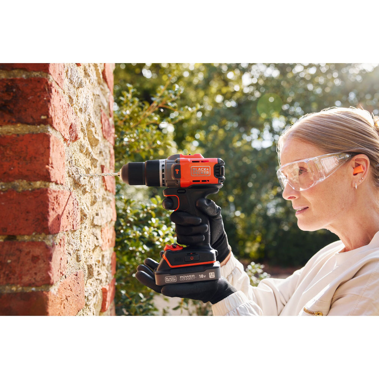 Tournevis Black+decker 18v + pack multi-outils oscillant 18v (noir orange)