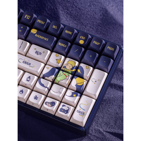 Clavier de jeu mécanique Iqunix F97 Starry Tryst RGB (bleu foncé, disposition américaine (QWERTY), rose silencieuse Iqunix, 96 %, LED RVB, remplaçables à chaud, PBT, 2,4 GHz | Bluetooth 5.1 | USB-C)