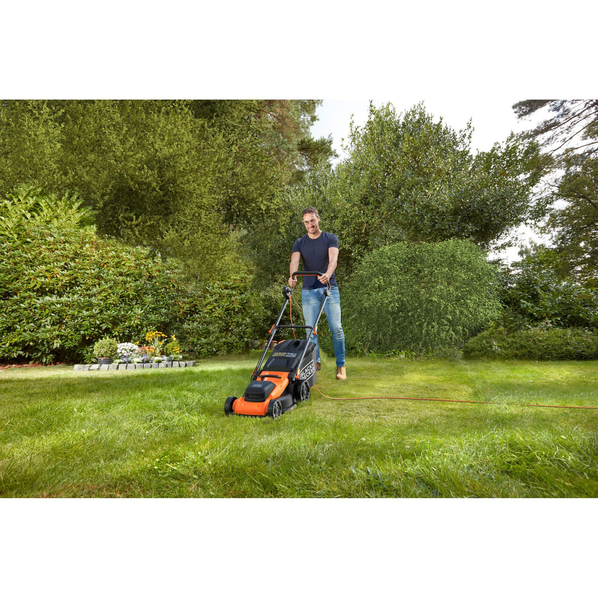 Black+decker grasmaaier 40cm maaibreedte 1800w bemwp400-qs