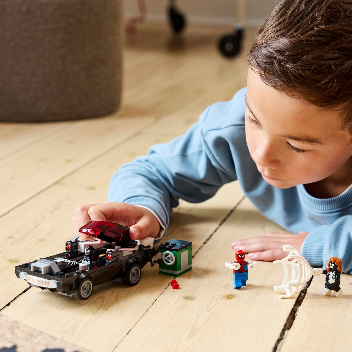 Lego® Marvel Spider-Man contre la voiture classique de Venom - 76309