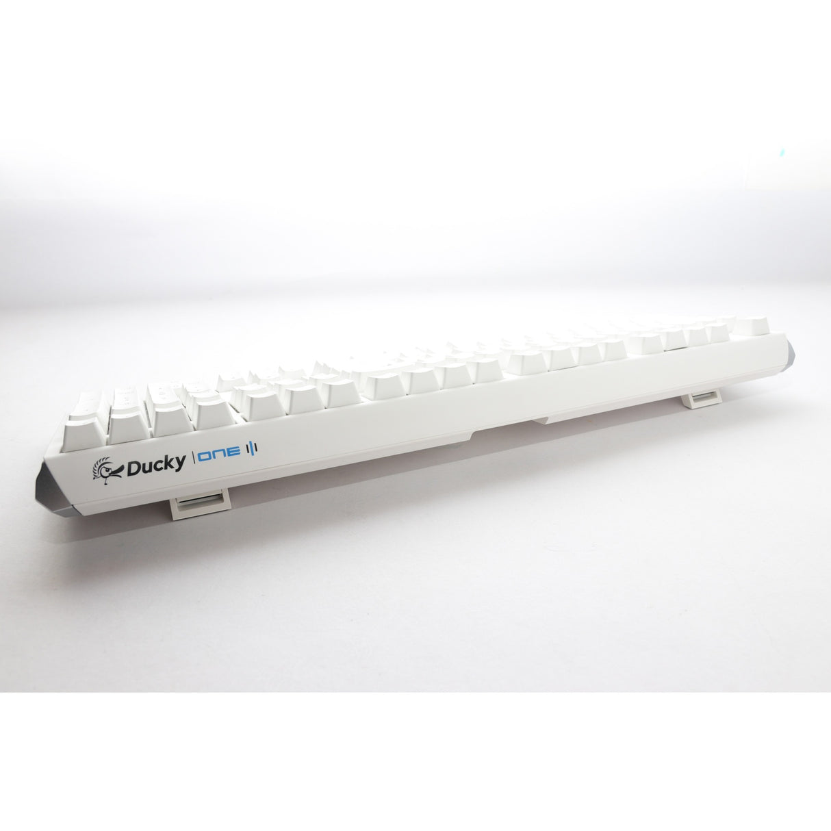 Clavier mécanique RVB blanc pur classique Ducky One 3 (blanc, disposition américaine (qwerty), cerise mx speed silver, 100 %, LED RVB, pbt double-shot, remplaçable à chaud, mécanique charlatan)