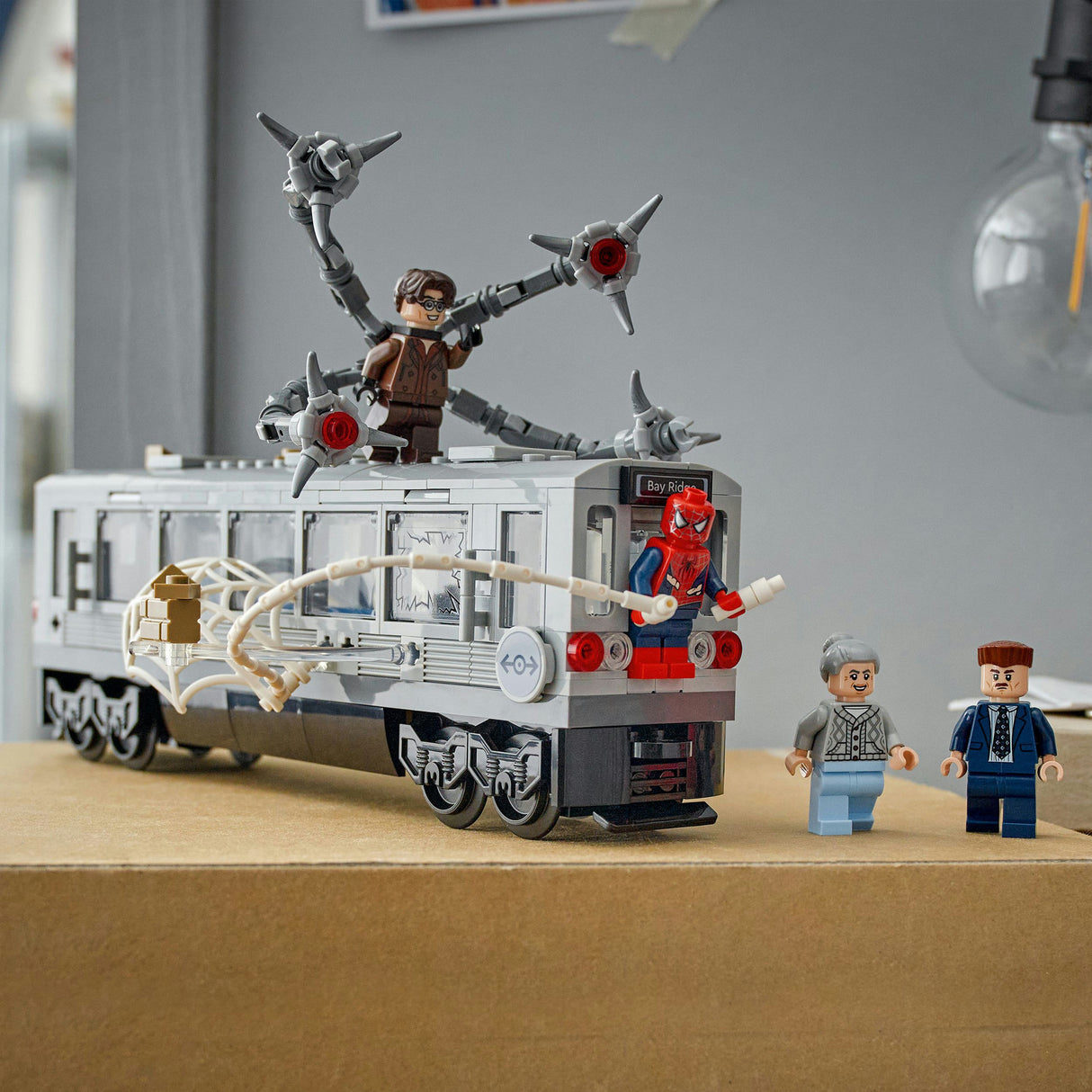 Lego super heros merveille 76321 scène de métro Spider-Man contre Docock