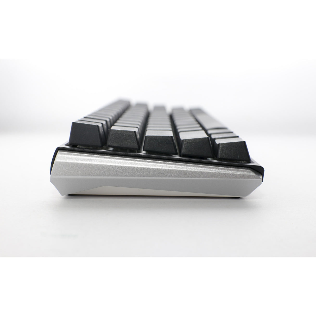 Clavier mécanique mini RVB classique Ducky One 3 (noir, disposition américaine (qwerty), marron cerise mx, 60 %, LED RVB, pbt double-shot, échangeable à chaud, mécanique charlatan)