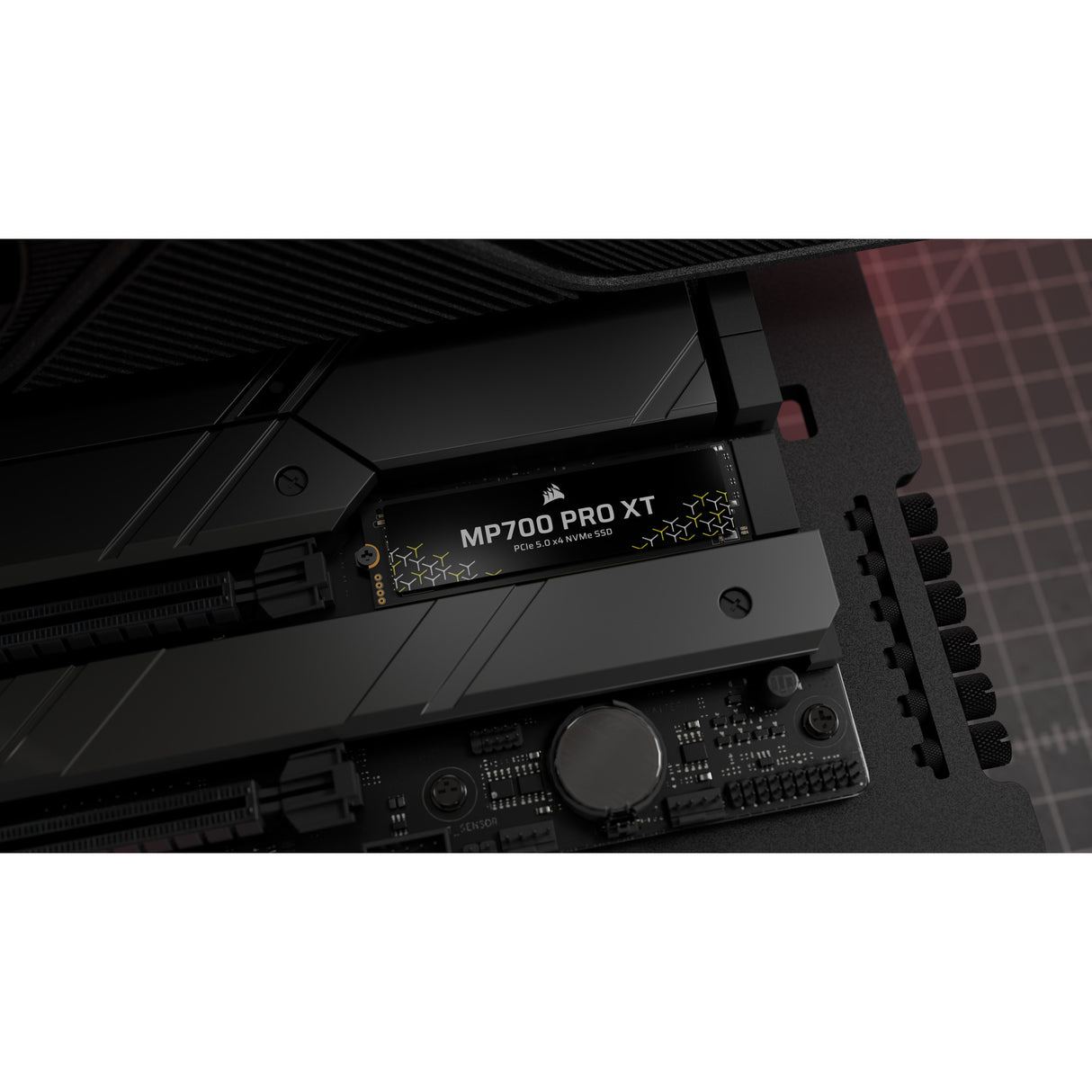 SSD Corsair MP700 Pro XT 4 To (noir, PCIe Gen5 x4 NVMe 2.0, M.2 2280, 3D TLC NAND)