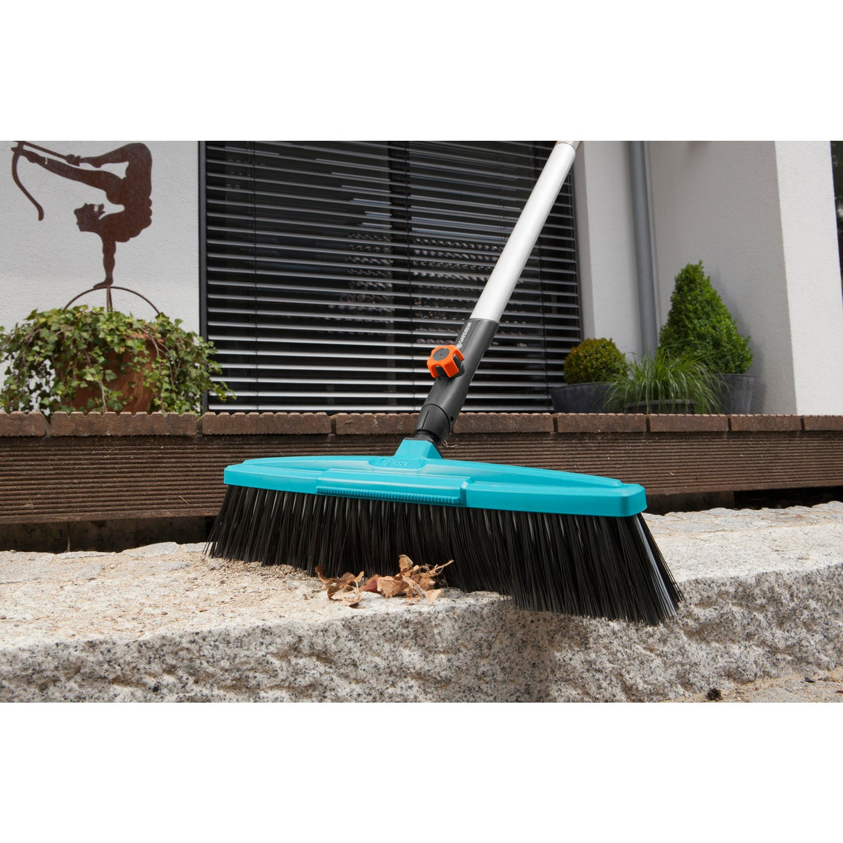 Gardena Combisystem Streinbesem avec Schaper