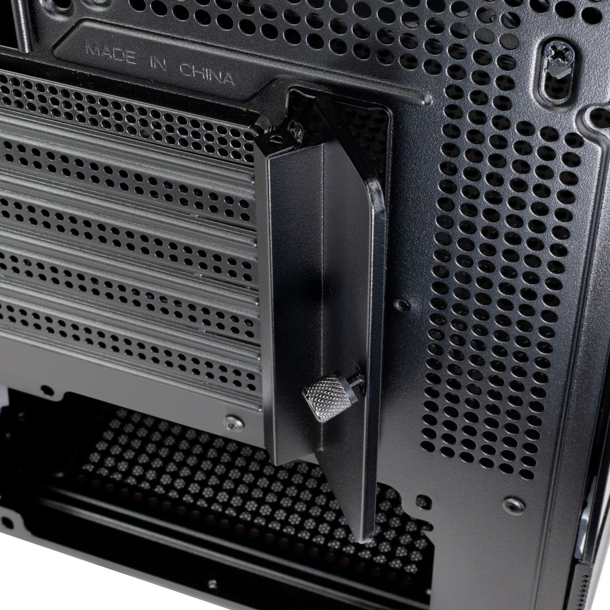 Boîtier mini tour Silverstone lucid 04 (noir | 2x USB-A | 1x USB-C | RVB | verre trempé)
