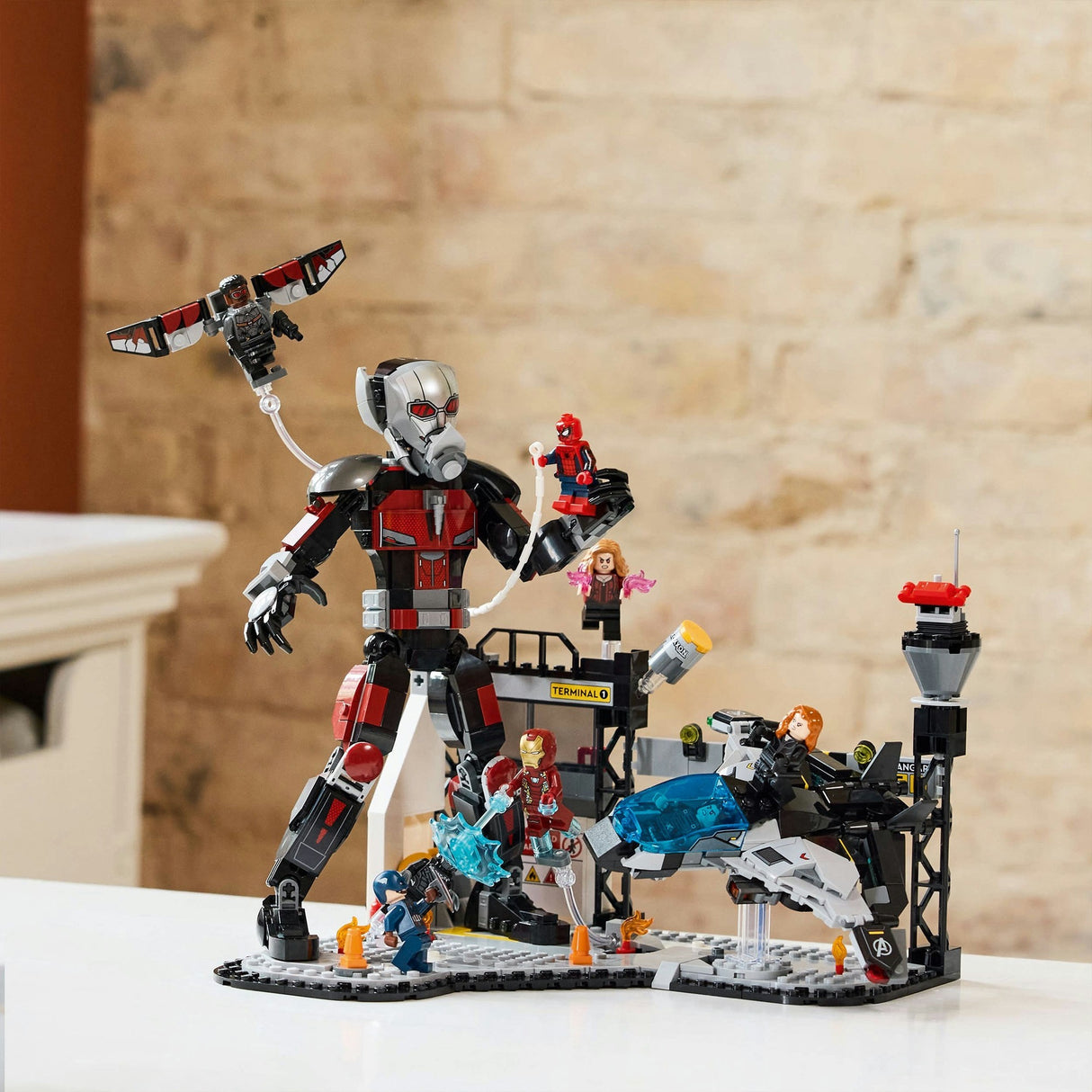 Lego super heros 76314 scène d'action de la guerre civile de Captain America