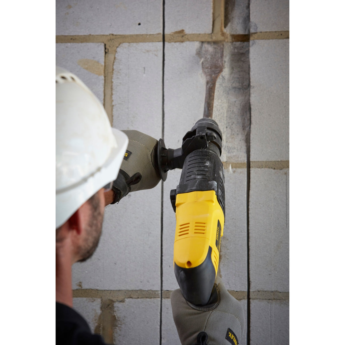 Stanley fatmax sfmeh210k - marteau perforateur sds-plus - 800w - énergie 2,4j - poignée ergonomique