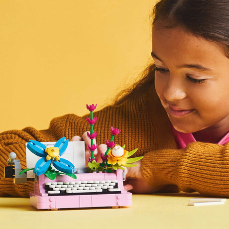Lego Creator 31169 machine à écrire avec des fleurs