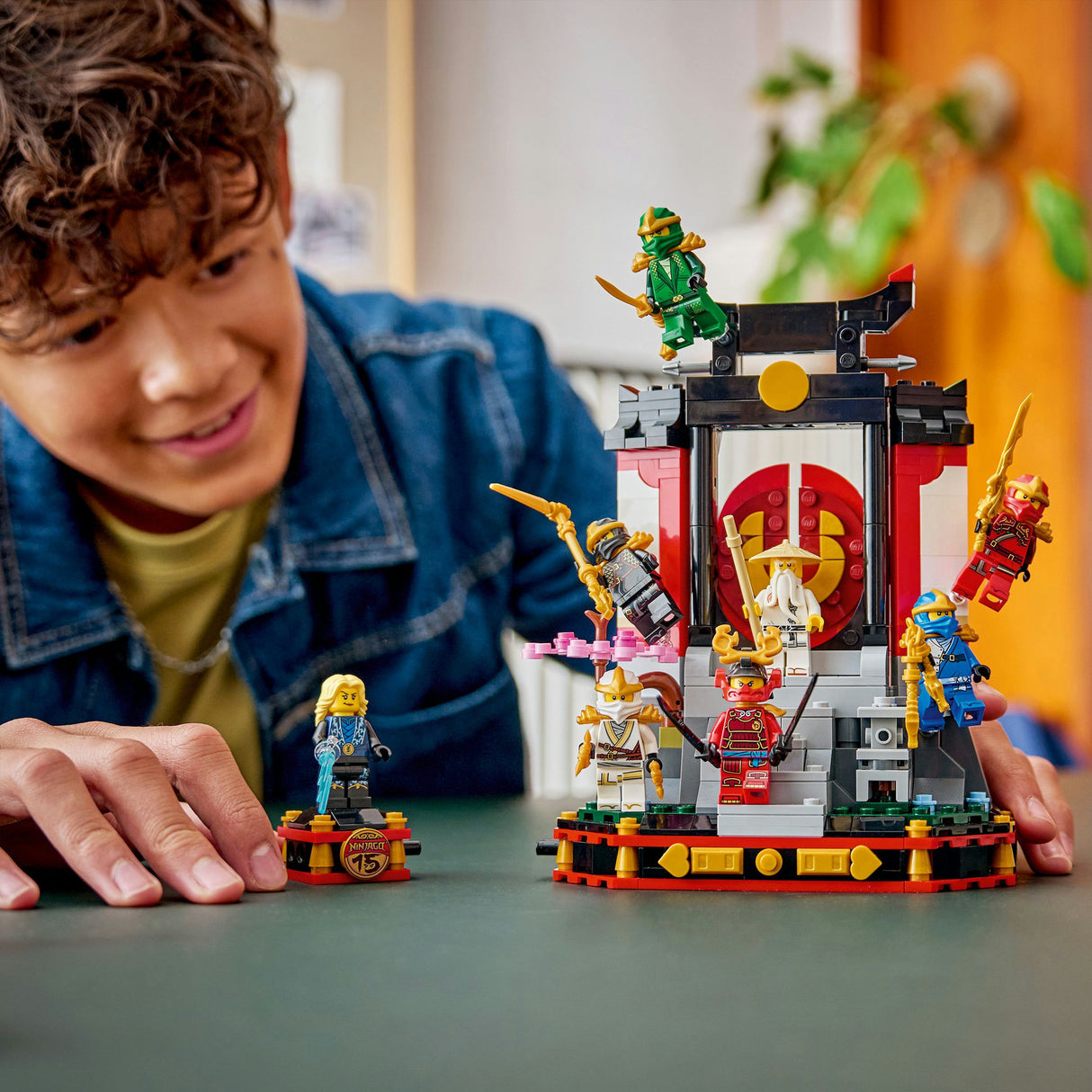 Lego Ninjago 71866 Présentoir 15e anniversaire avec personnages ninja