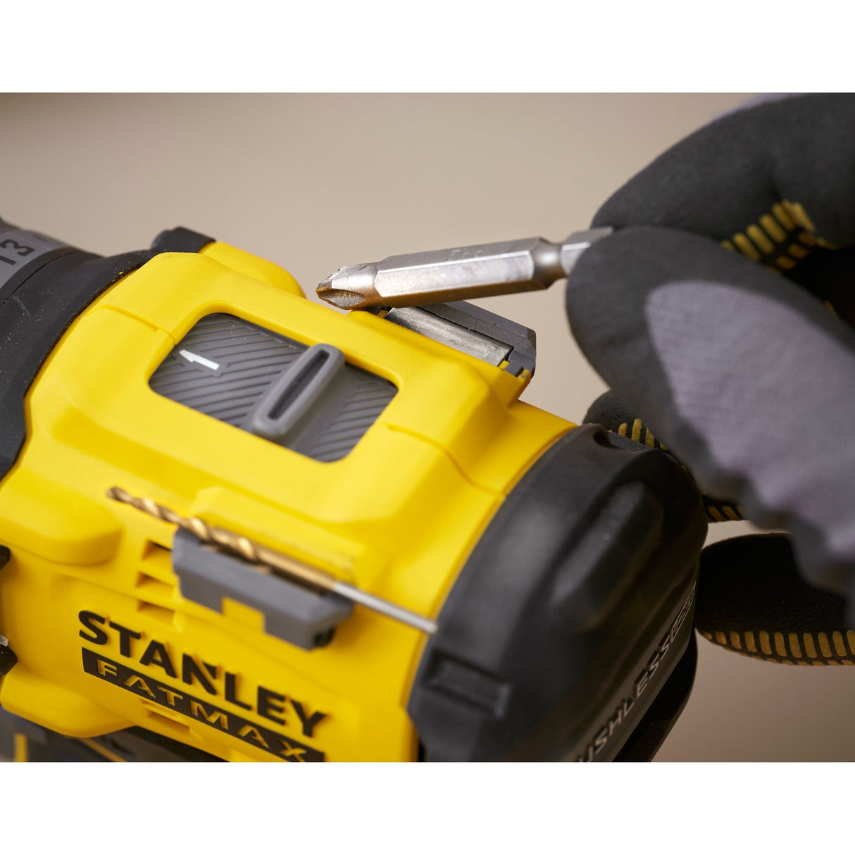 Tournevis sans balais Stanley fatmax v20 18v (jaune noir, batterie et chargeur non inclus)