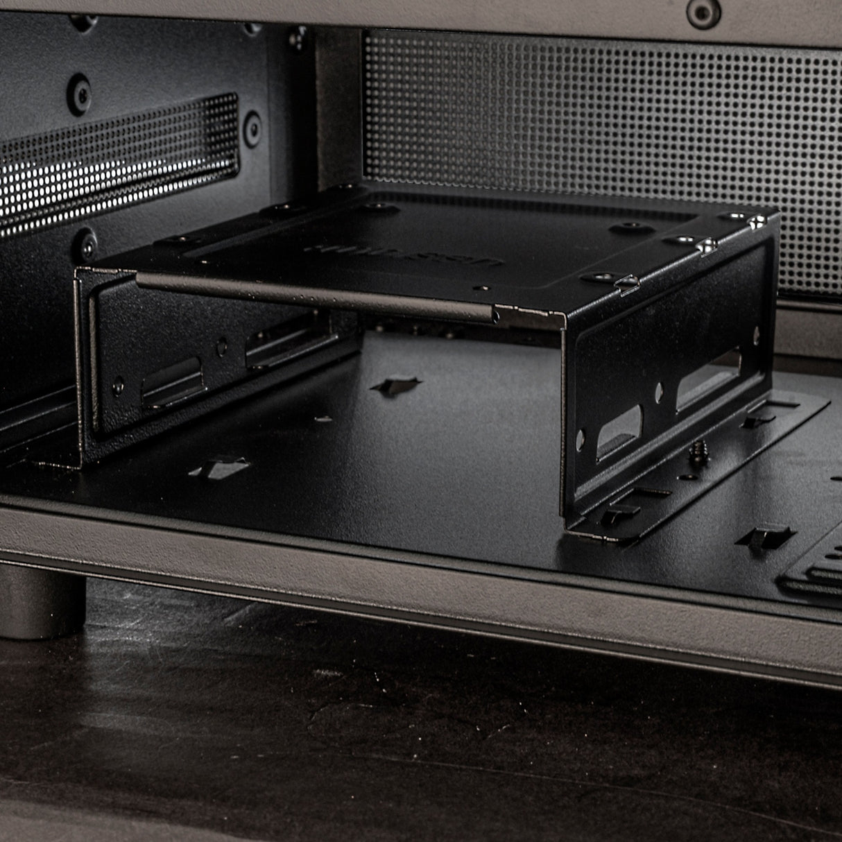 Boîtier mini tour Silverstone lucid 04 (noir | 2x USB-A | 1x USB-C | RVB | verre trempé)