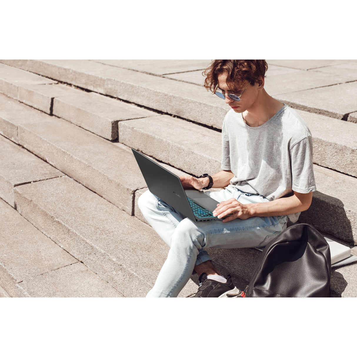 Ordinateur portable de jeu Asus v16 fx3607vh-rp011ws 16 (noir | core 5 210h | rtx 5050 | 16 go | SSD 512 go)