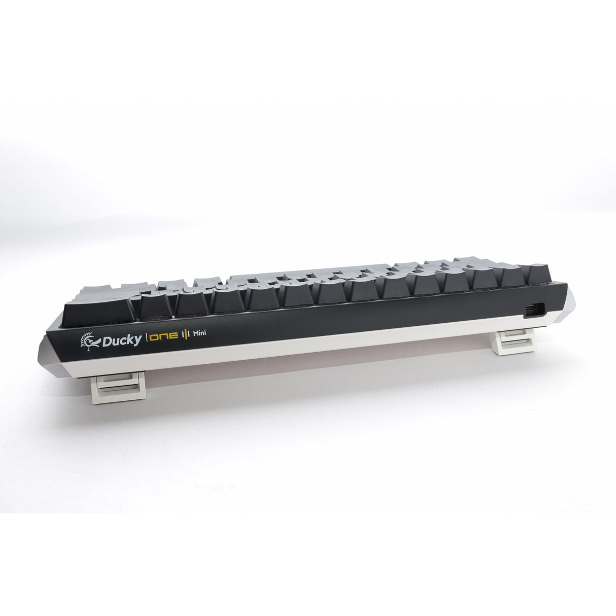 Clavier mécanique mini RVB classique Ducky One 3 (noir, disposition américaine (qwerty), marron cerise mx, 60 %, LED RVB, pbt double-shot, échangeable à chaud, mécanique charlatan)
