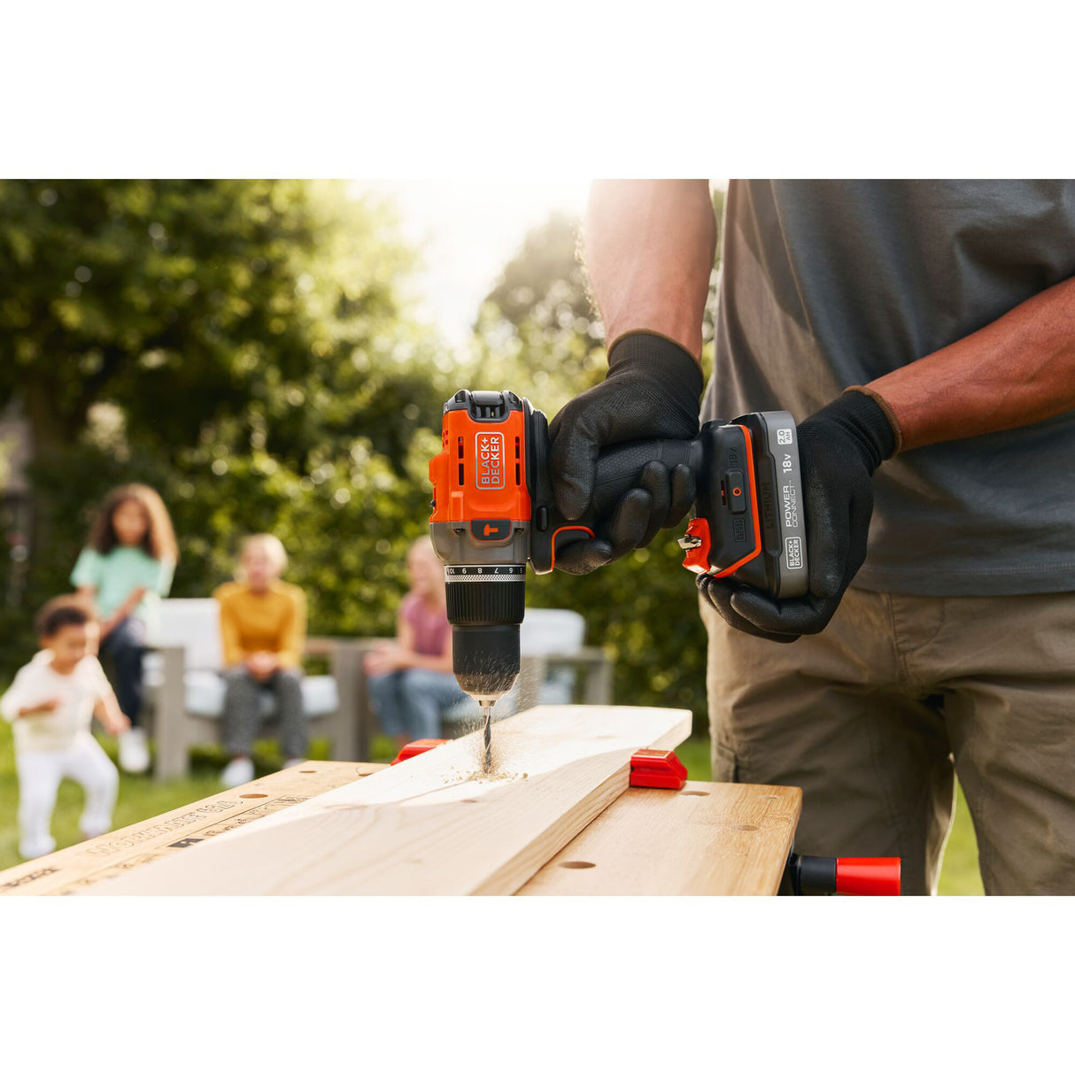 Tournevis Black+decker 18v + lot de scie sauteuse pendulaire 18v (noir orange)